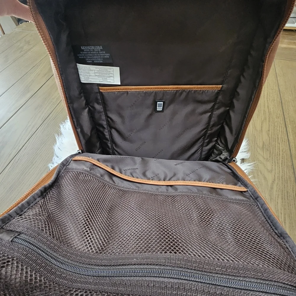 Kenneth Cole Reaction Full-Grain Colombian Leather 16